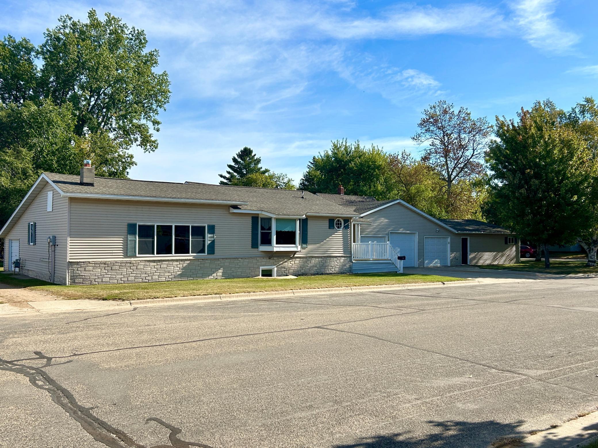 310 Deerwood Avenue, Wadena, Minnesota image 2
