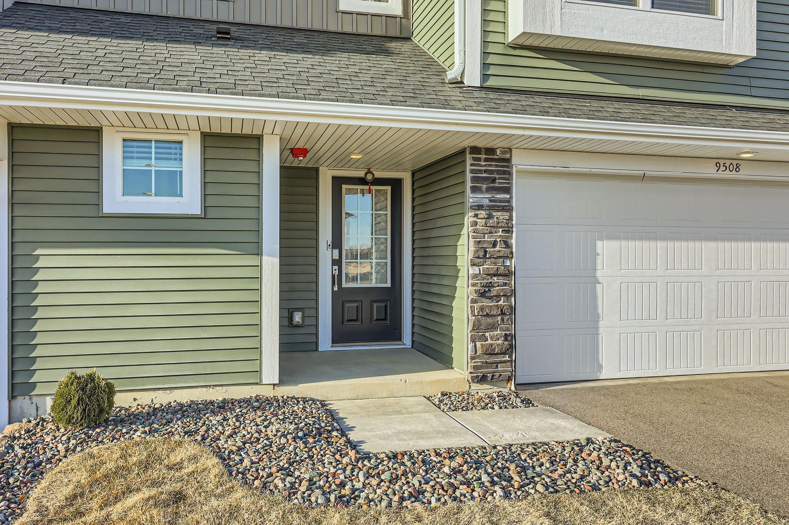 9508 Bridle Way, Victoria, Minnesota image 2