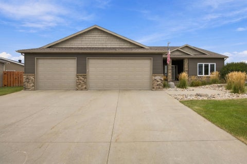 Homes For Sale - 2302 10th Street<br/> West Fargo, ND 58078