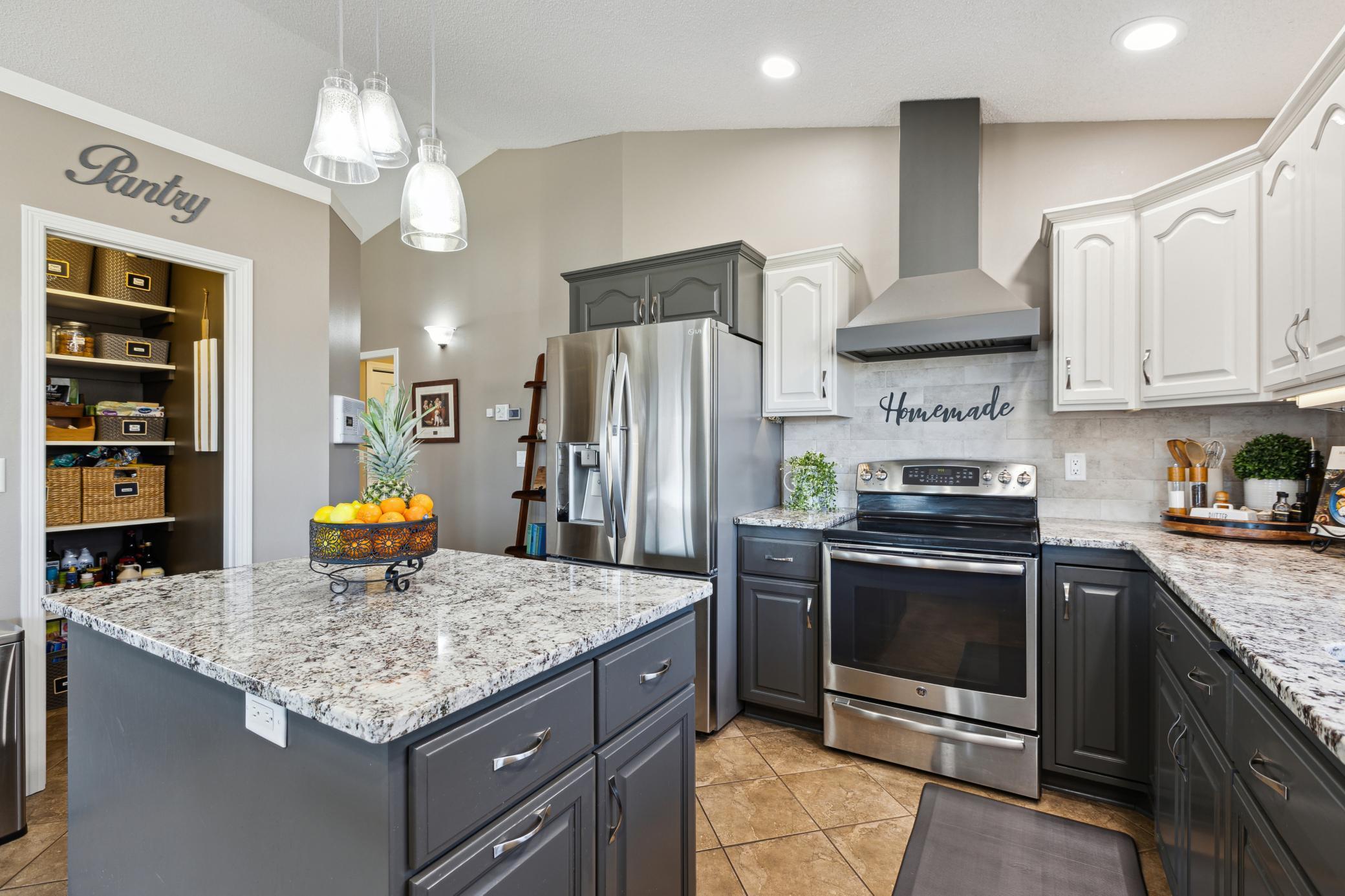 677 W River Drive, New London, Minnesota image 6