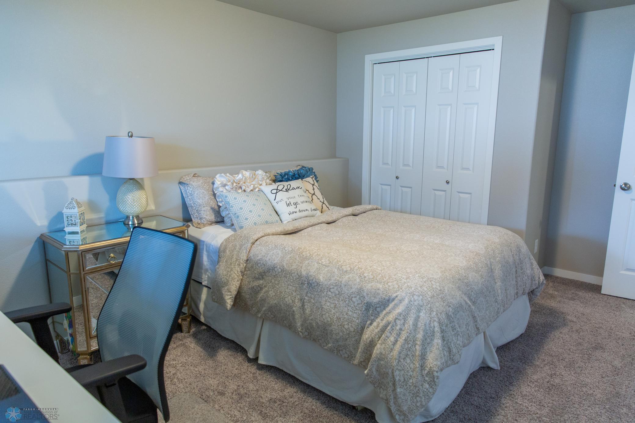 West Fargo, North Dakota 58078, United States, 3 Bedrooms Bedrooms, ,2 BathroomsBathrooms,Residential,Pending,47966