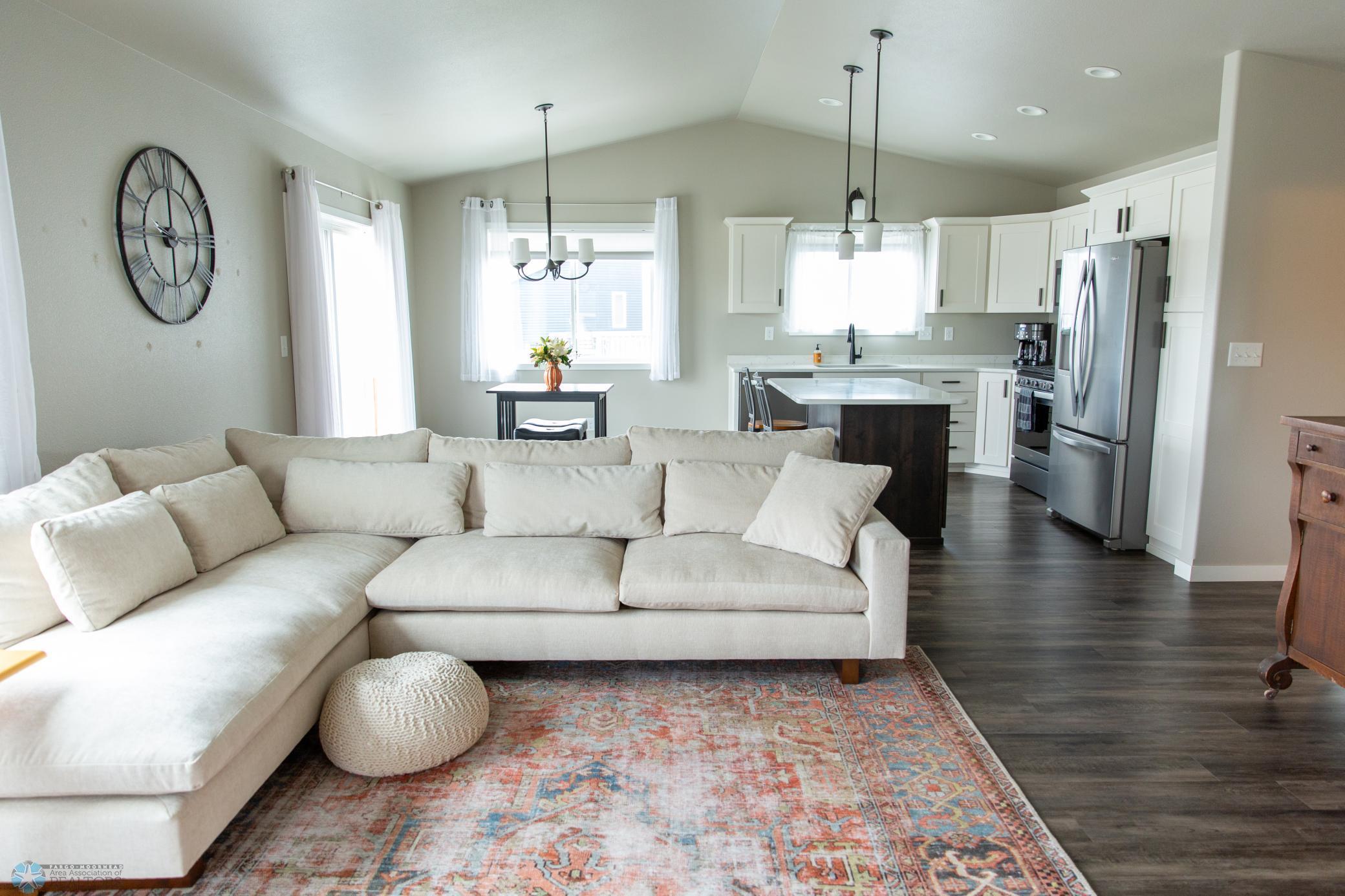 West Fargo, North Dakota 58078, United States, 3 Bedrooms Bedrooms, ,2 BathroomsBathrooms,Residential,Pending,47966