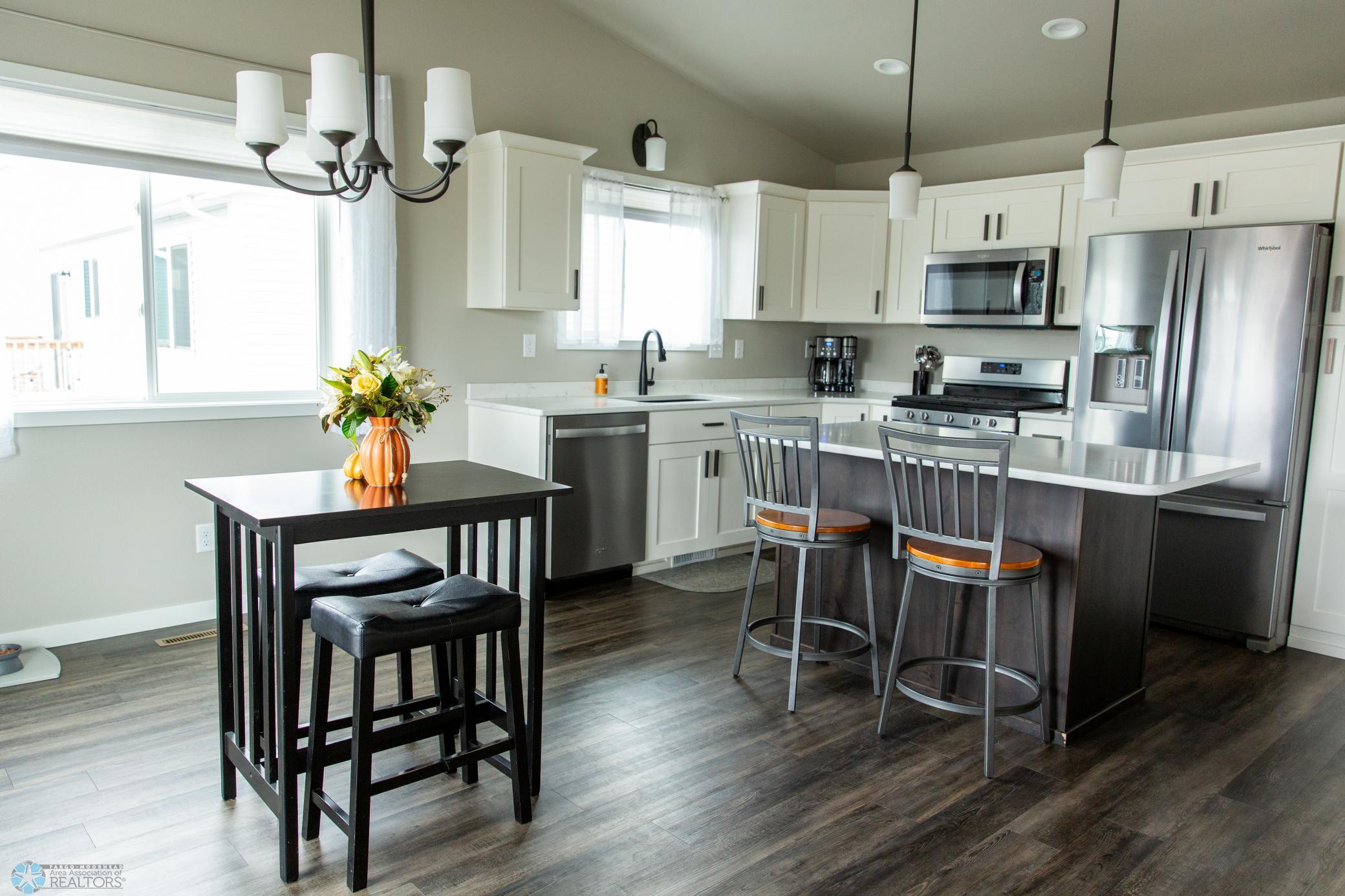 West Fargo, North Dakota 58078, United States, 3 Bedrooms Bedrooms, ,2 BathroomsBathrooms,Residential,Pending,47966