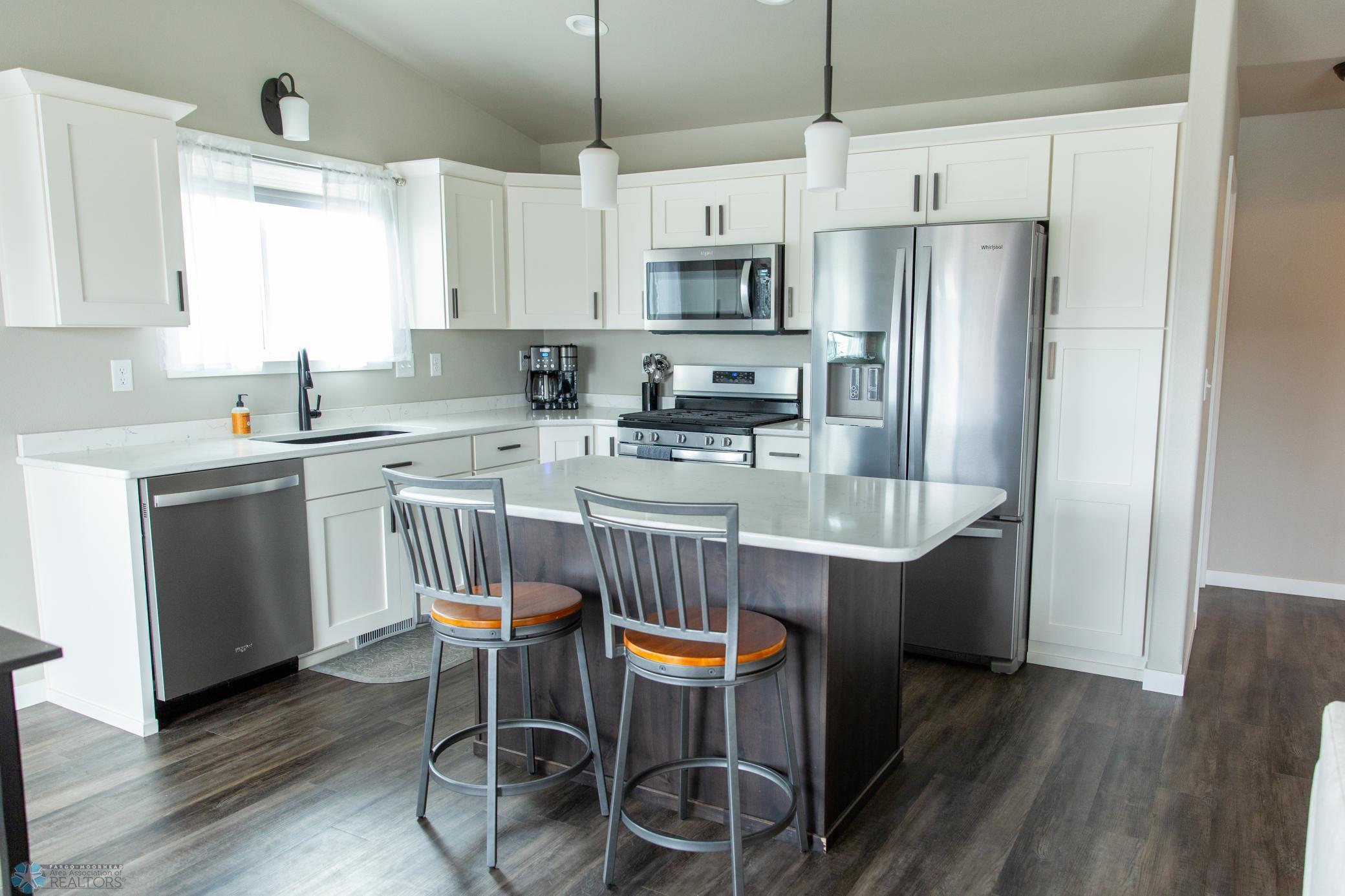 West Fargo, North Dakota 58078, United States, 3 Bedrooms Bedrooms, ,2 BathroomsBathrooms,Residential,Pending,47966