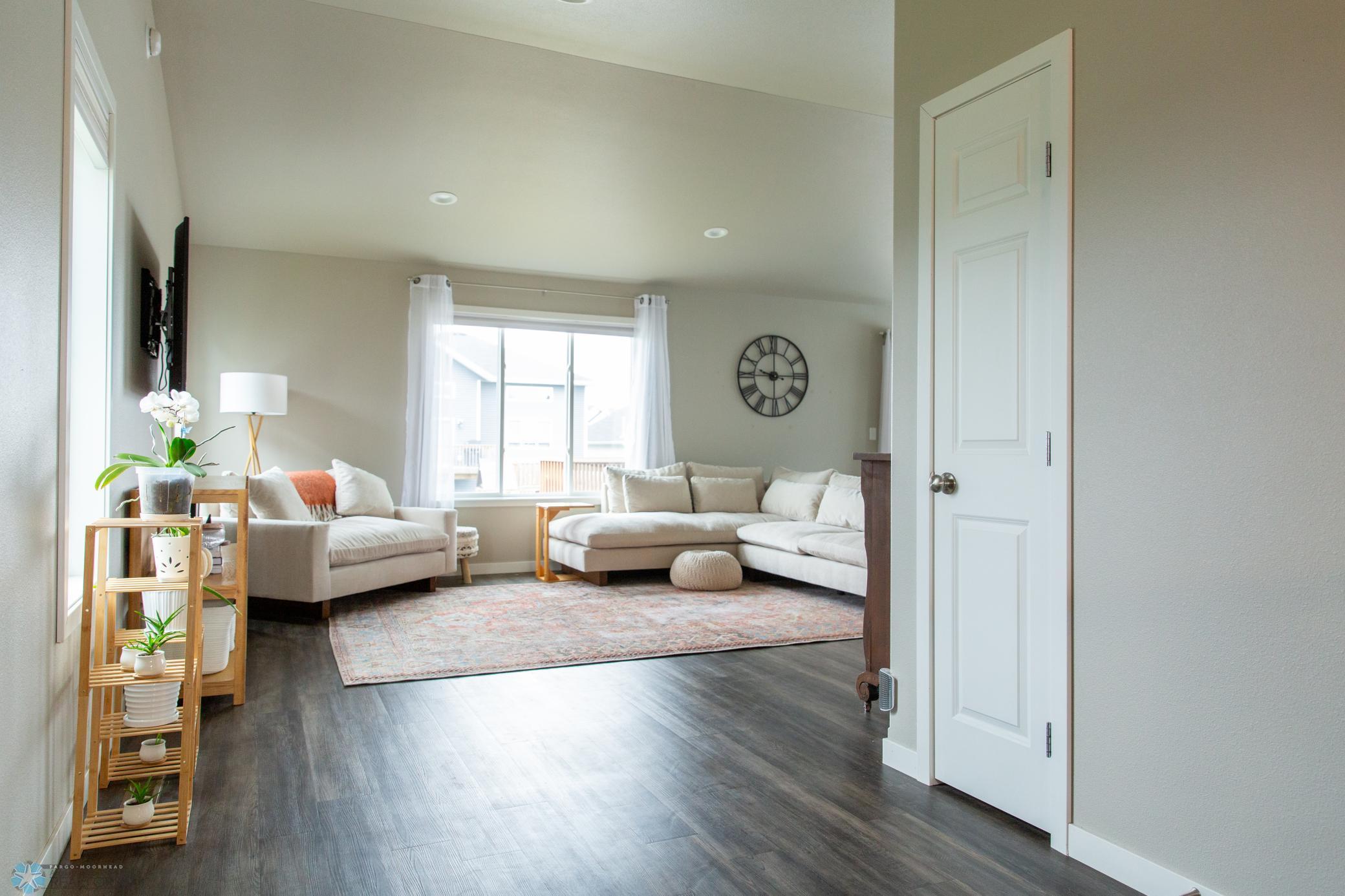 West Fargo, North Dakota 58078, United States, 3 Bedrooms Bedrooms, ,2 BathroomsBathrooms,Residential,Pending,47966