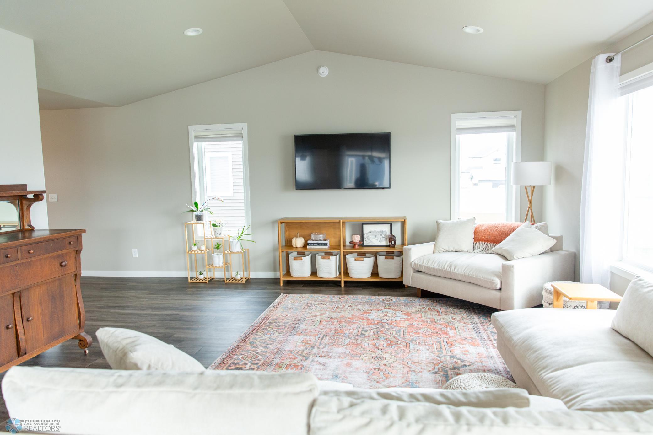 West Fargo, North Dakota 58078, United States, 3 Bedrooms Bedrooms, ,2 BathroomsBathrooms,Residential,Pending,47966