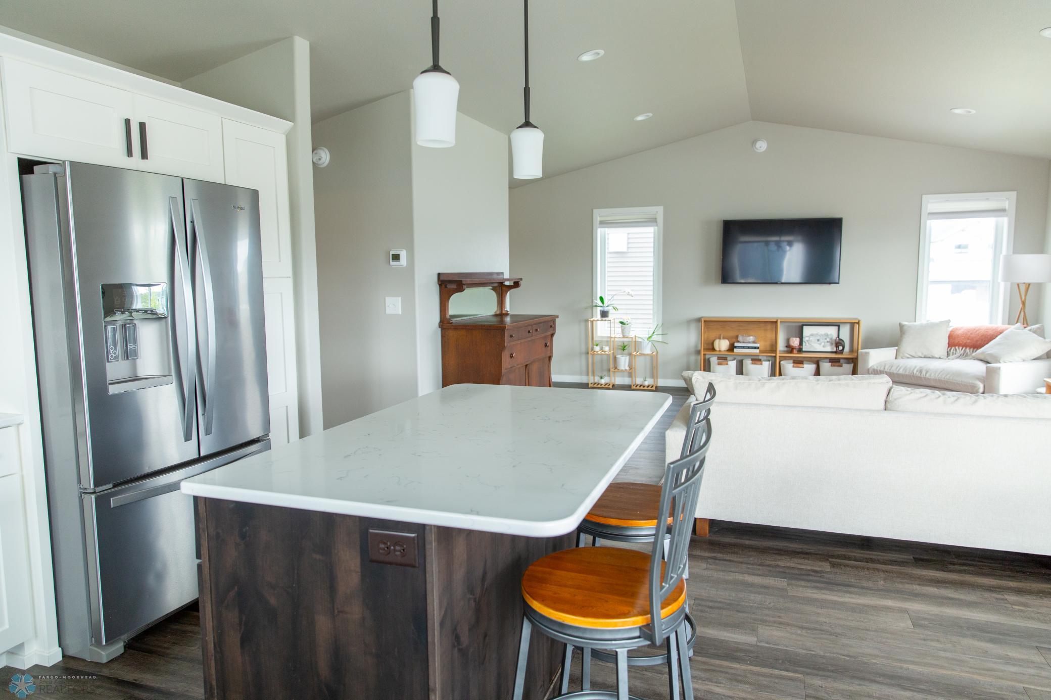 West Fargo, North Dakota 58078, United States, 3 Bedrooms Bedrooms, ,2 BathroomsBathrooms,Residential,Pending,47966