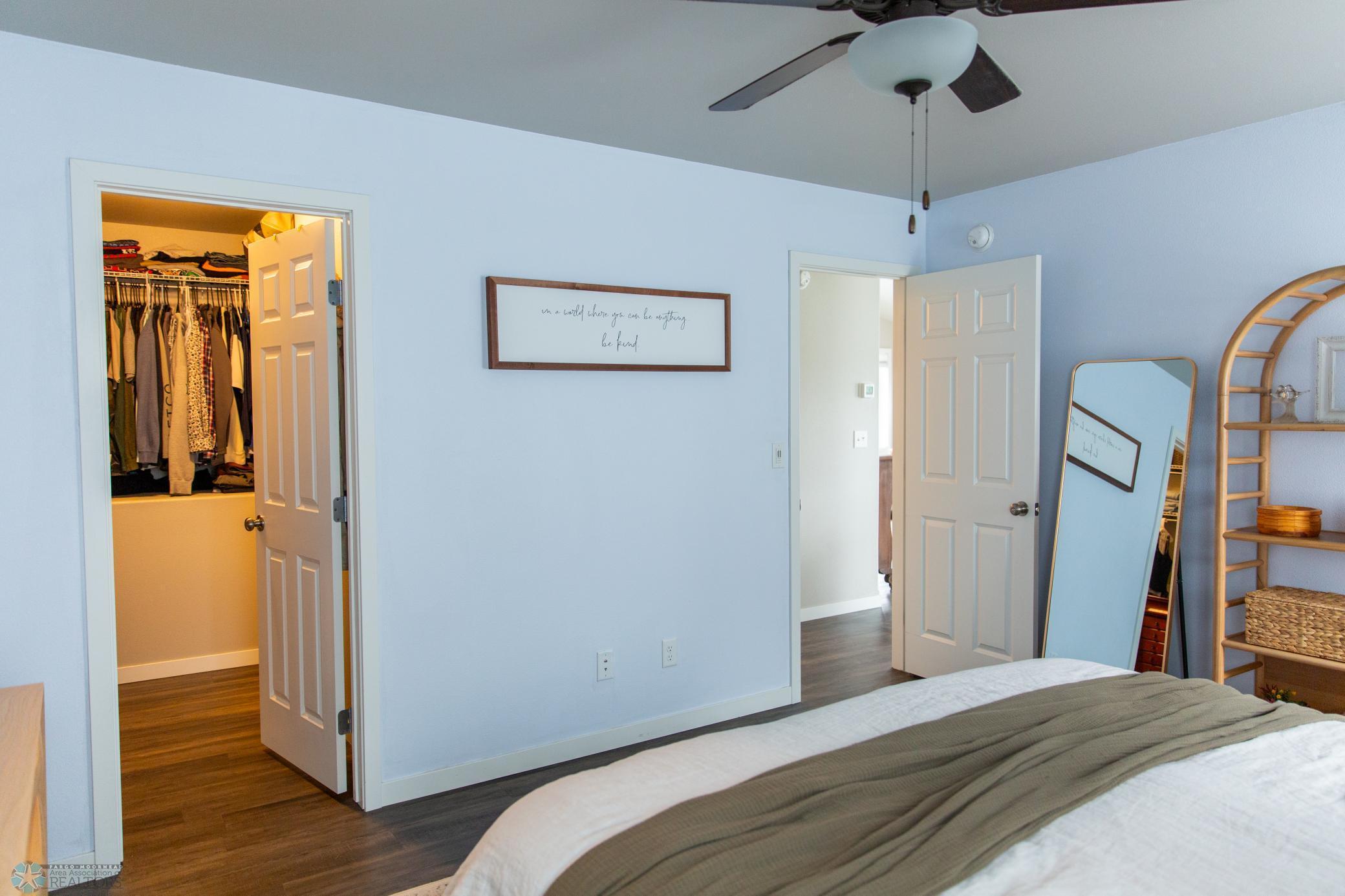 West Fargo, North Dakota 58078, United States, 3 Bedrooms Bedrooms, ,2 BathroomsBathrooms,Residential,Pending,47966