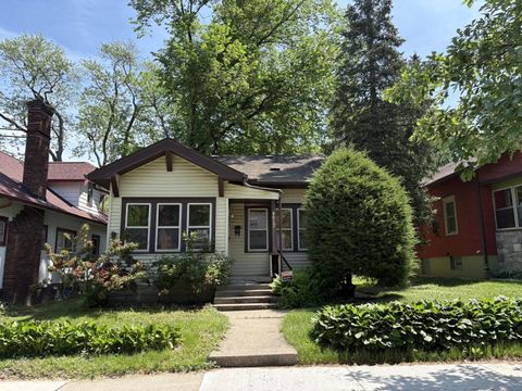 Homes For Sale - 4617 Columbus Avenue<br/> Minneapolis, MN 55407