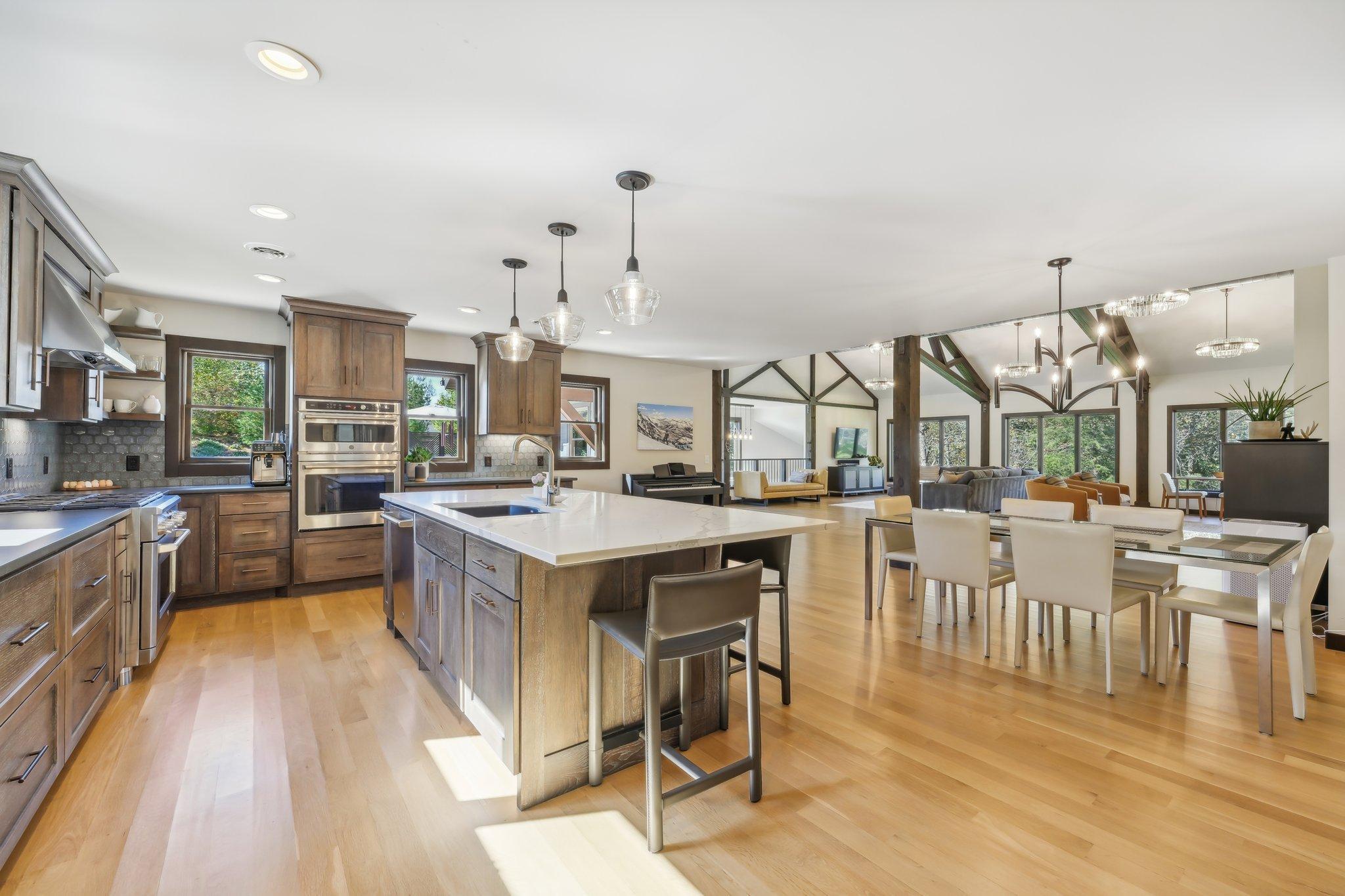 902 Crane Hill Trail, Hudson, Wisconsin image 1