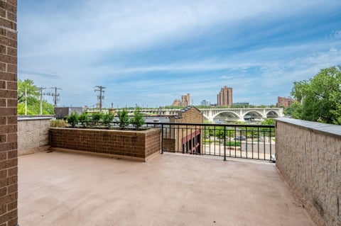 Condo For Sale - 401 1st Street<br/> Hennepin County, Minneapolis, MN 55401