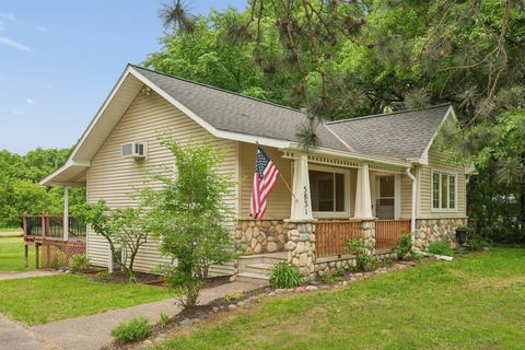 Homes For Sale - 5831 E Viking Boulevard<br/> Wyoming, MN 55092