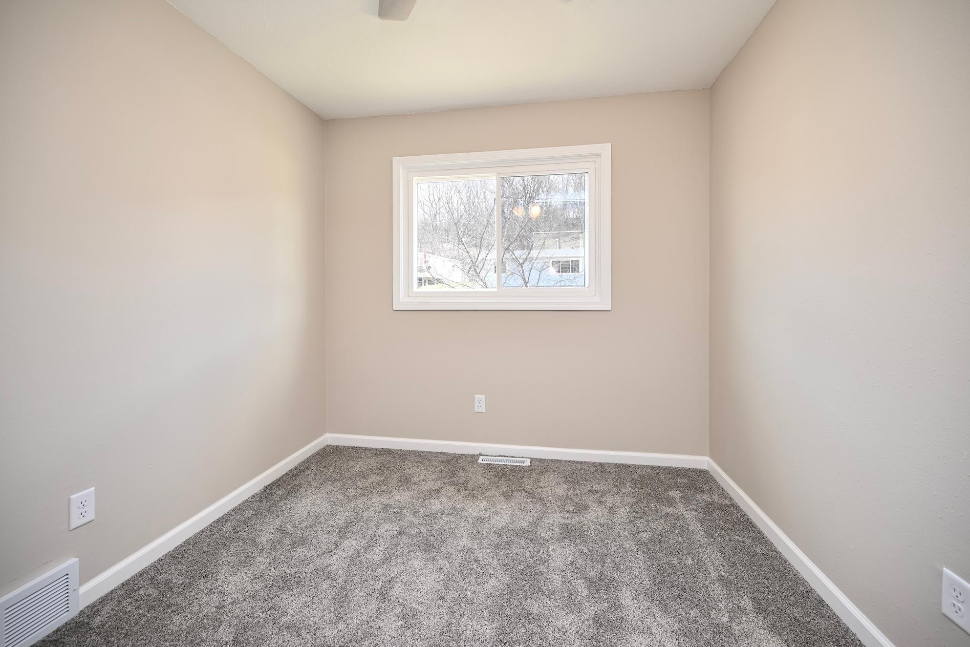 1472 Oakview Drive, Saint Charles, Minnesota image 14