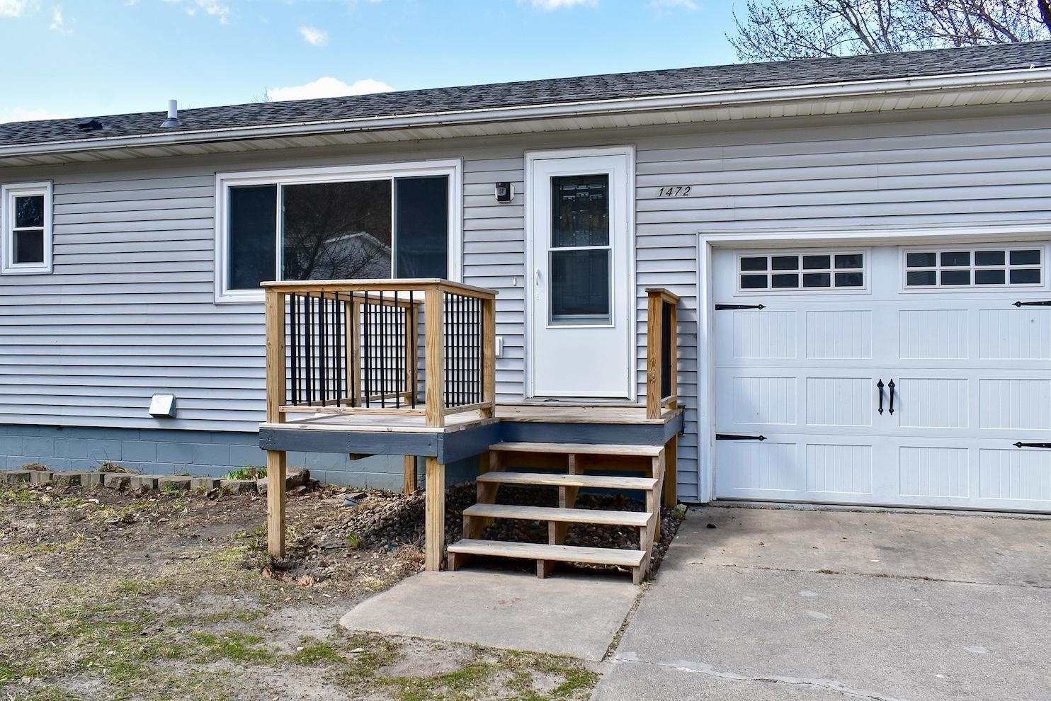 1472 Oakview Drive, Saint Charles, Minnesota image 3