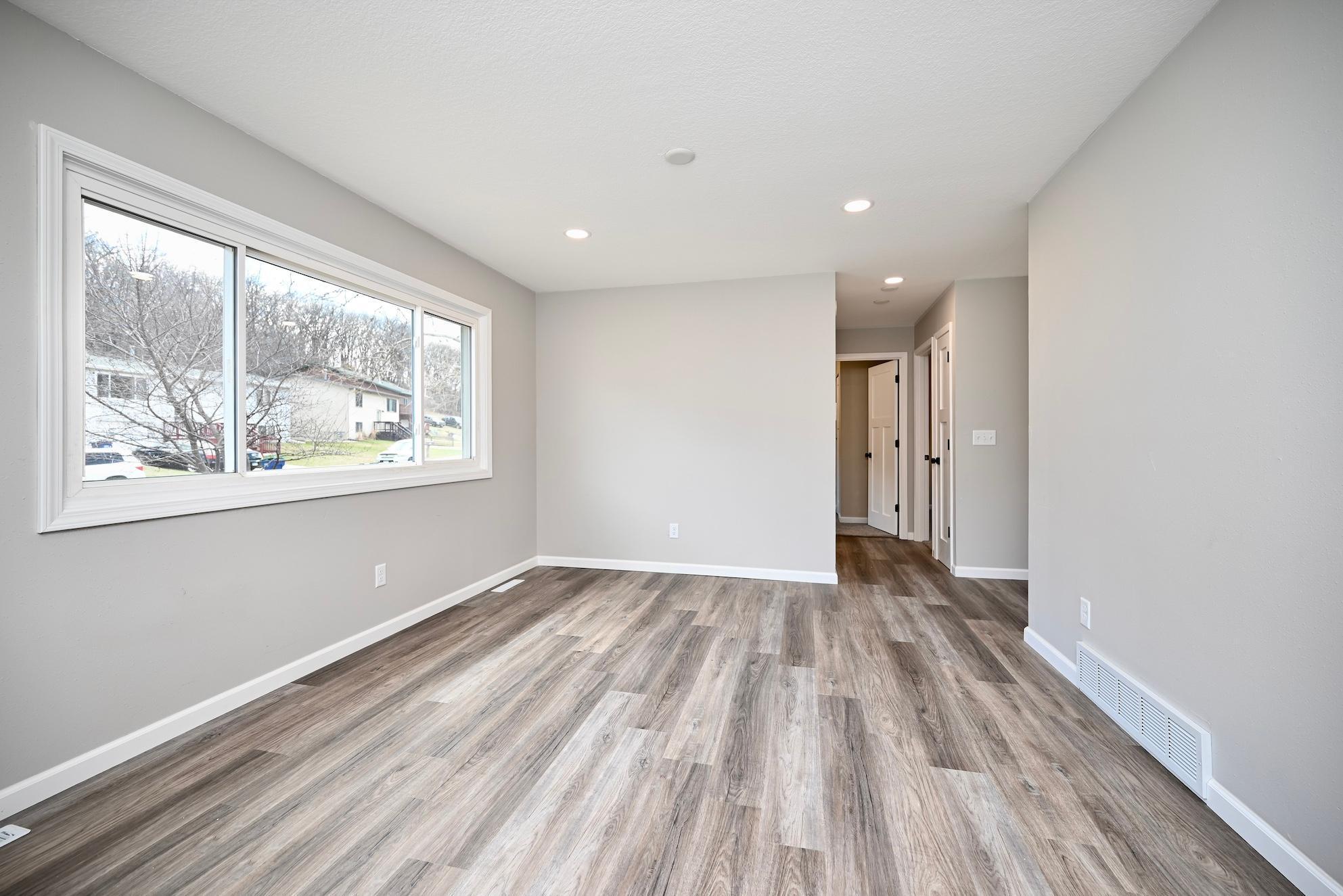 1472 Oakview Drive, Saint Charles, Minnesota image 6