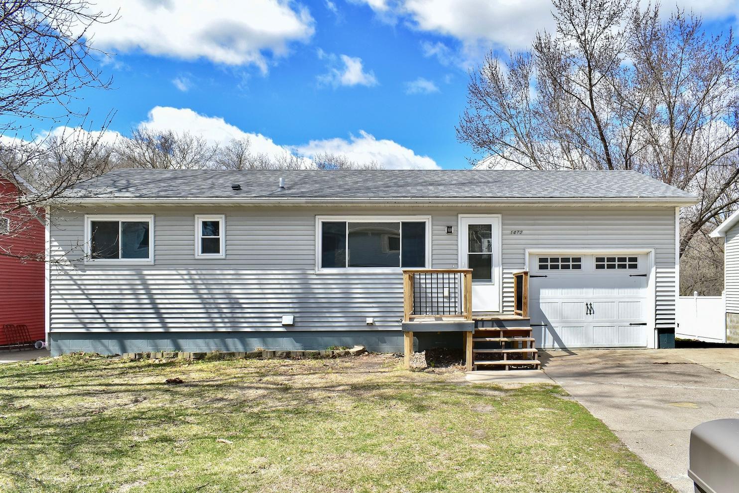 1472 Oakview Drive, Saint Charles, Minnesota image 2