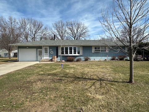 Homes For Sale - 1002 Linden Street<br/> Rock County, Luverne, MN 56156