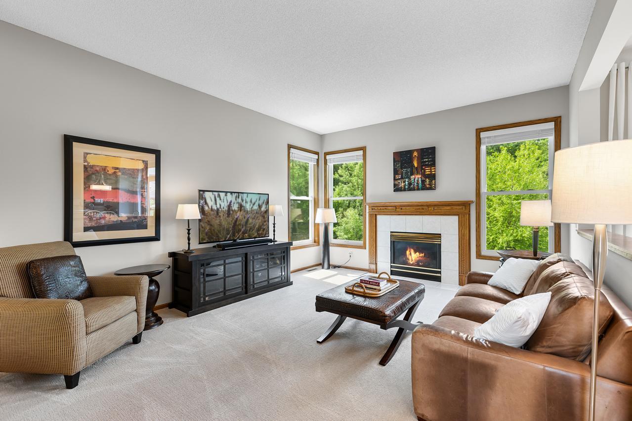 17090 New Market Drive, Eden Prairie, Minnesota image 2