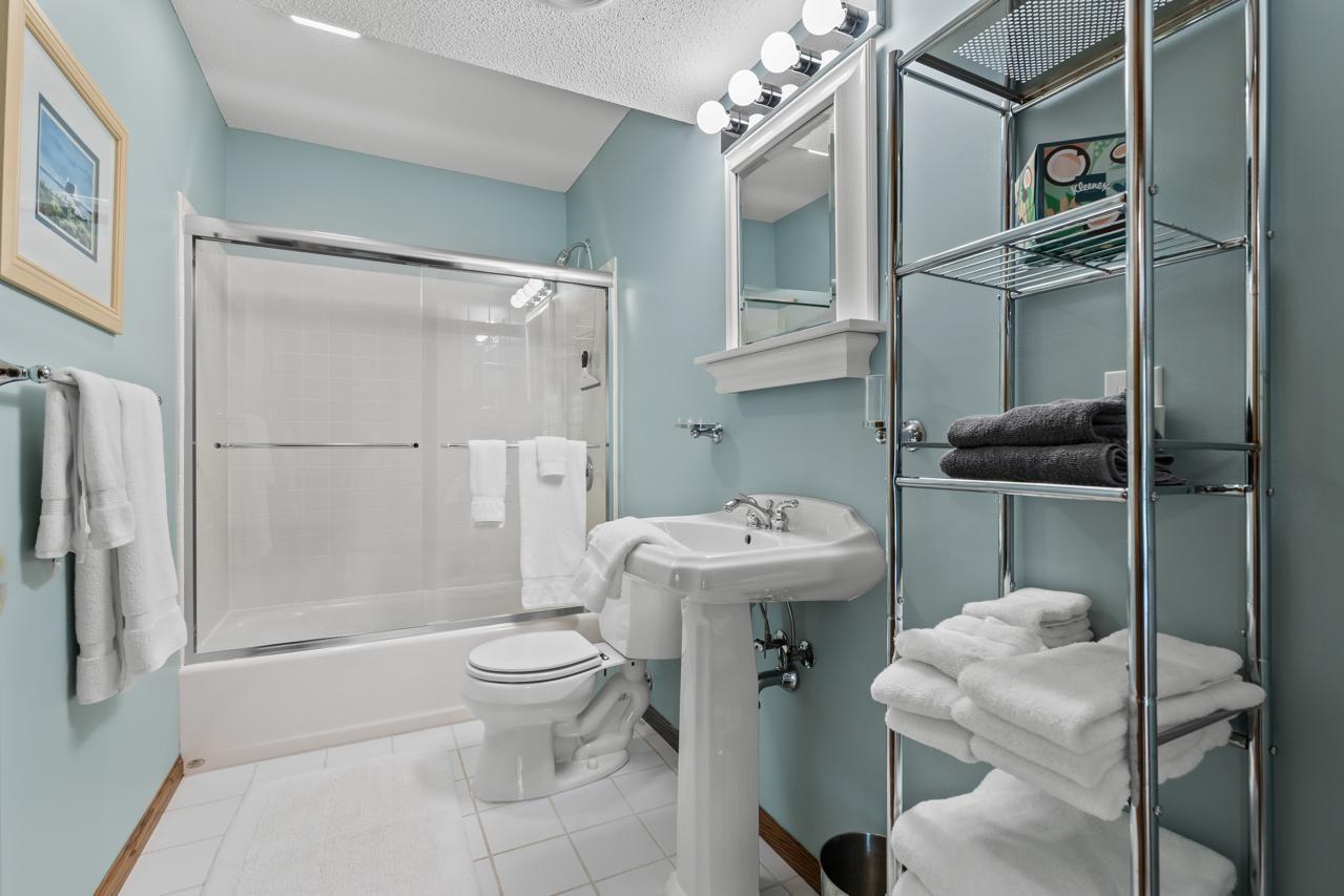 17090 New Market Drive, Eden Prairie, Minnesota image 20