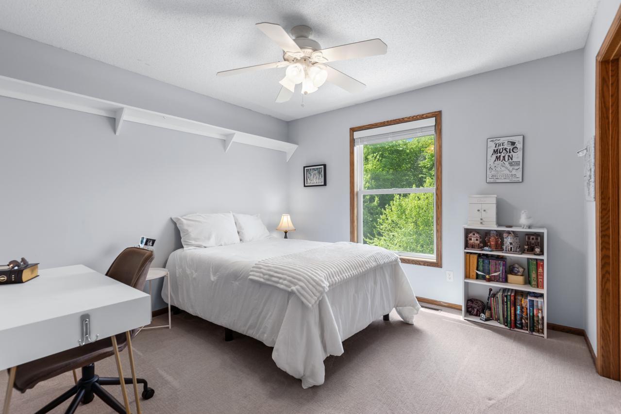 17090 New Market Drive, Eden Prairie, Minnesota image 12
