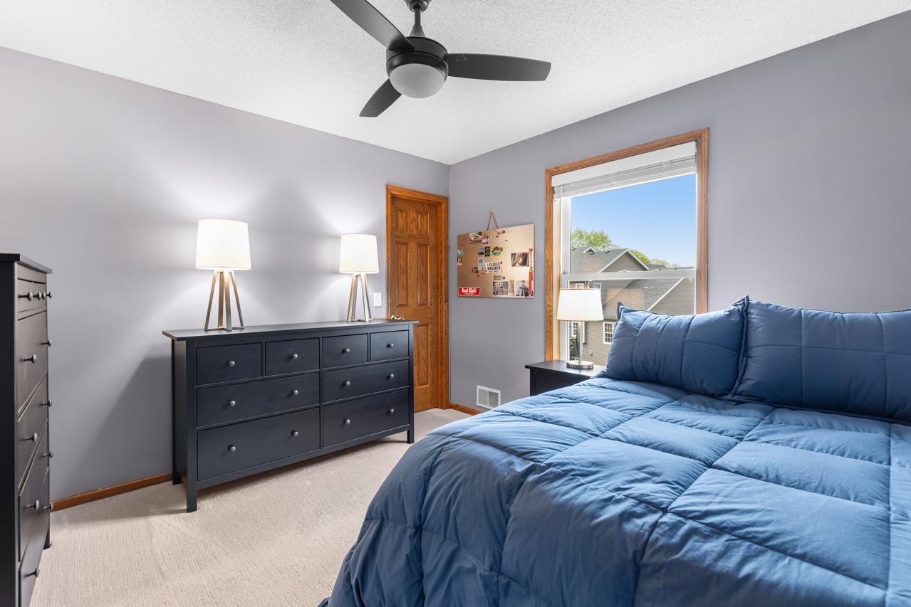 17090 New Market Drive, Eden Prairie, Minnesota image 15