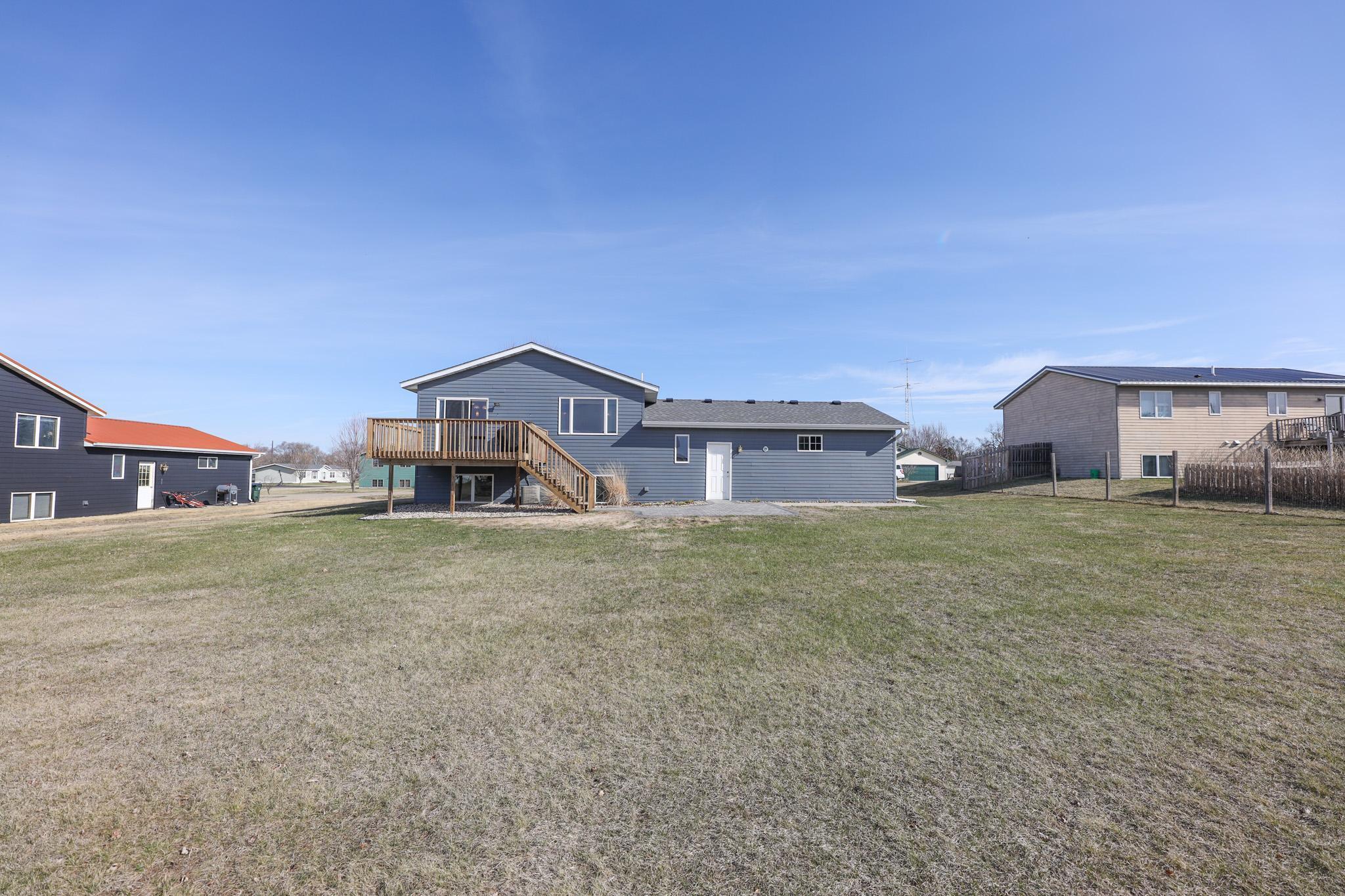 204 7th Street, Carlos, Minnesota image 2