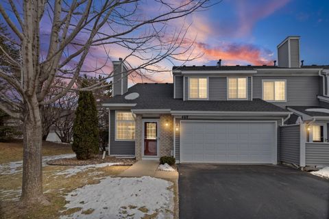 Townhouse For Sale - 468 Heartland Court<br/> Carver County, Chanhassen, MN 55317