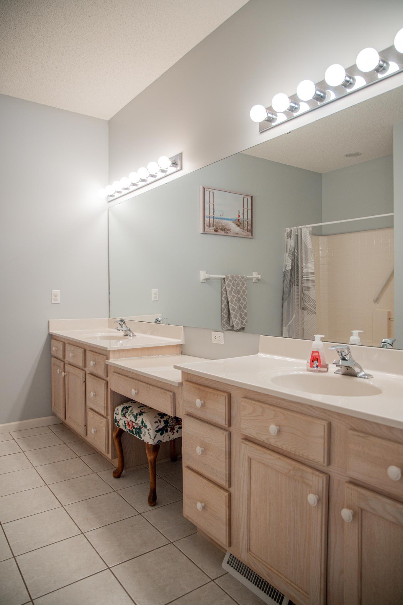 1931 Waterford Place, Rochester, Minnesota image 24