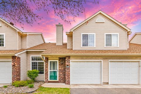 Townhouse For Sale - 630 Knights Bridge Road<br/> New Brighton, MN 55112