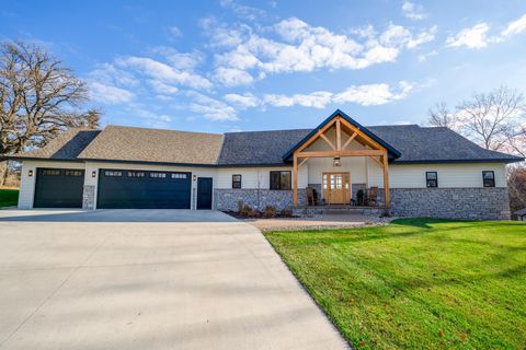 Homes For Sale - 131 Pine Street<br/> New London, MN 56273