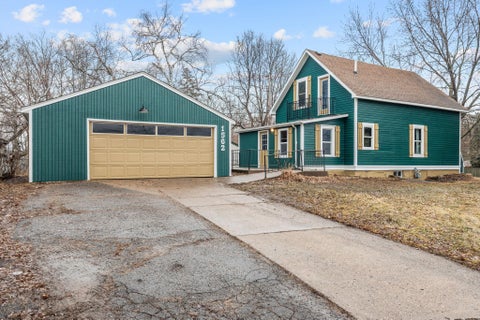 Homes For Sale - 1562 David Street<br/> Ramsey County, Saint Paul, MN 55119