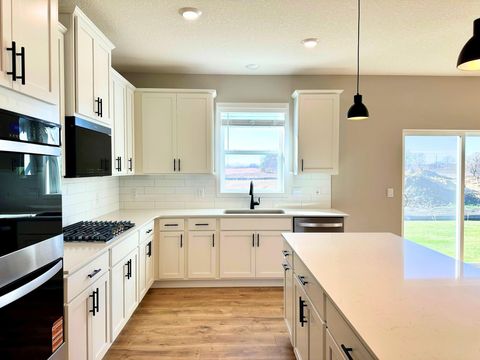 Homes For Sale - 6287 Jennifer Avenue Ave<br/> Cottage Grove, MN 55016