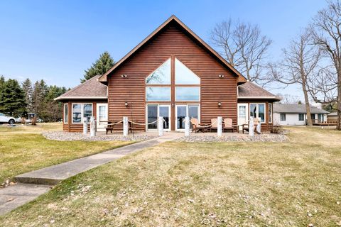 Homes For Sale - 46302 Port Royal Road<br/> Isle, MN 56342
