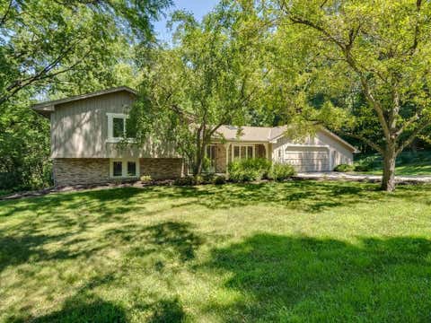Homes For Sale - 15208 Crown Drive<br/> Hennepin County, Minnetonka, MN 55345