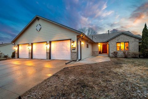 Homes For Sale - 141 Fairlawn Avenue<br/> Mcleod County, Winsted, MN 55395