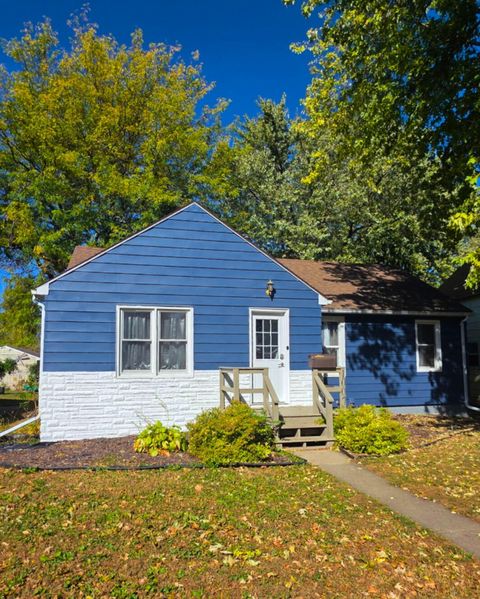 Homes For Sale - 1007 2nd Avenue<br/> Saint James, MN 56081