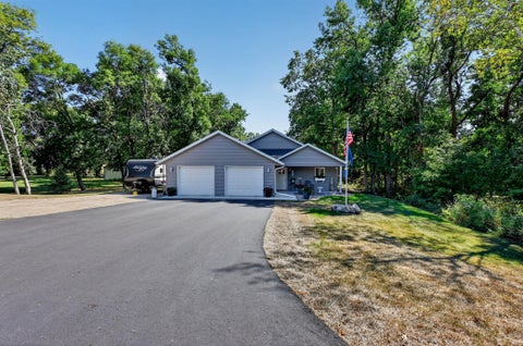 Homes For Sale - 2006 Woodland Park Drive<br/> Douglas County, Alexandria, MN 56308