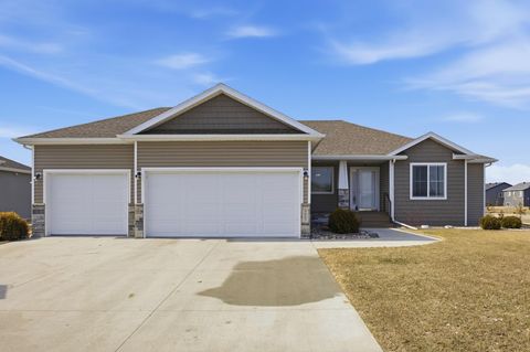 Homes For Sale - 7045 14th Street<br/> Fargo, ND 58104