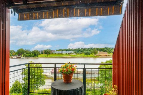 Condo For Sale - 240 Spring Street<br/> Ramsey County, Saint Paul, MN 55102