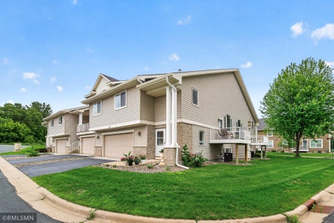 Townhouse For Sale - 14086 Burgundy Way<br/> Rosemount, MN 55068