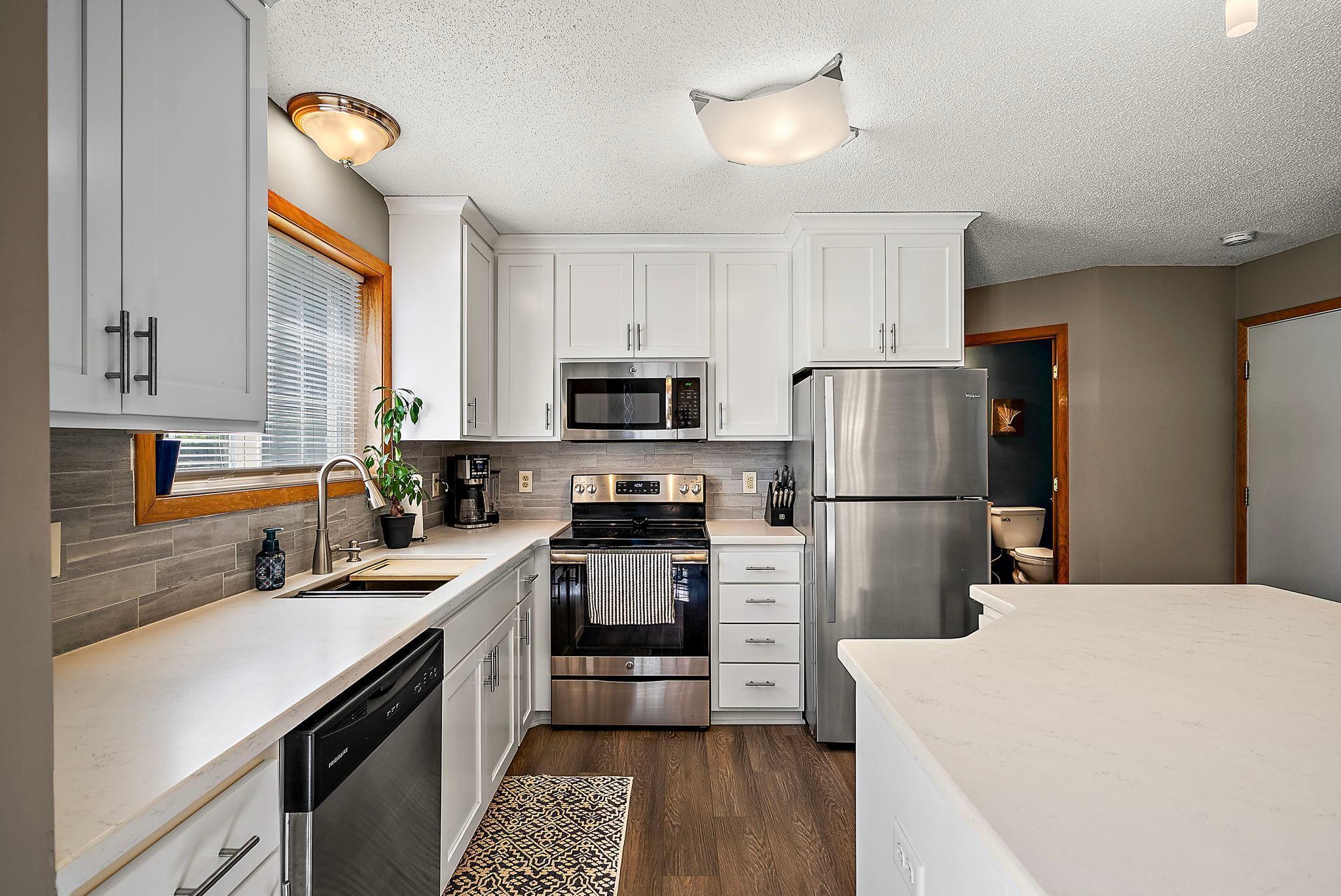 535 Mission Hills Way, Chanhassen, Minnesota image 12