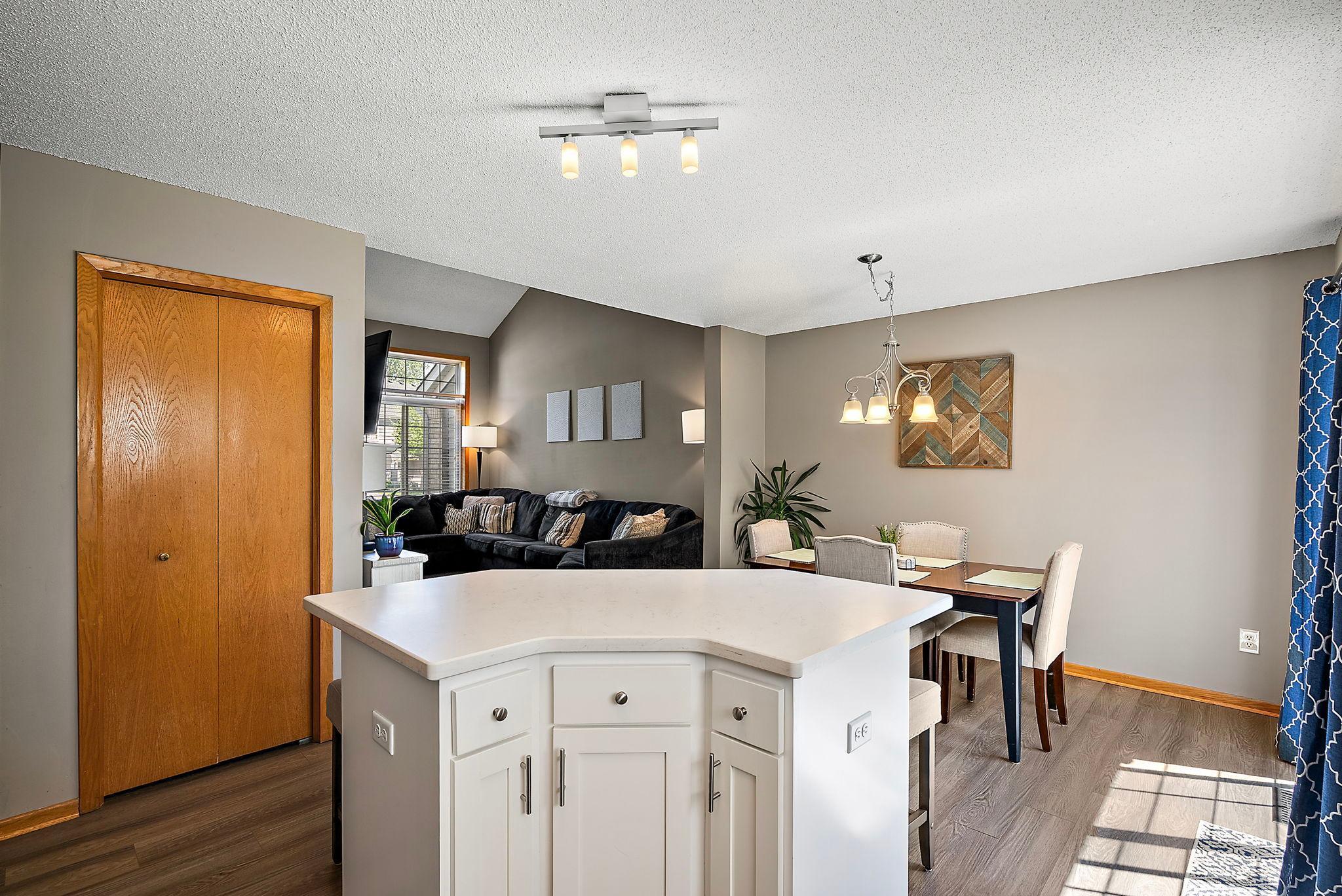 535 Mission Hills Way, Chanhassen, Minnesota image 13