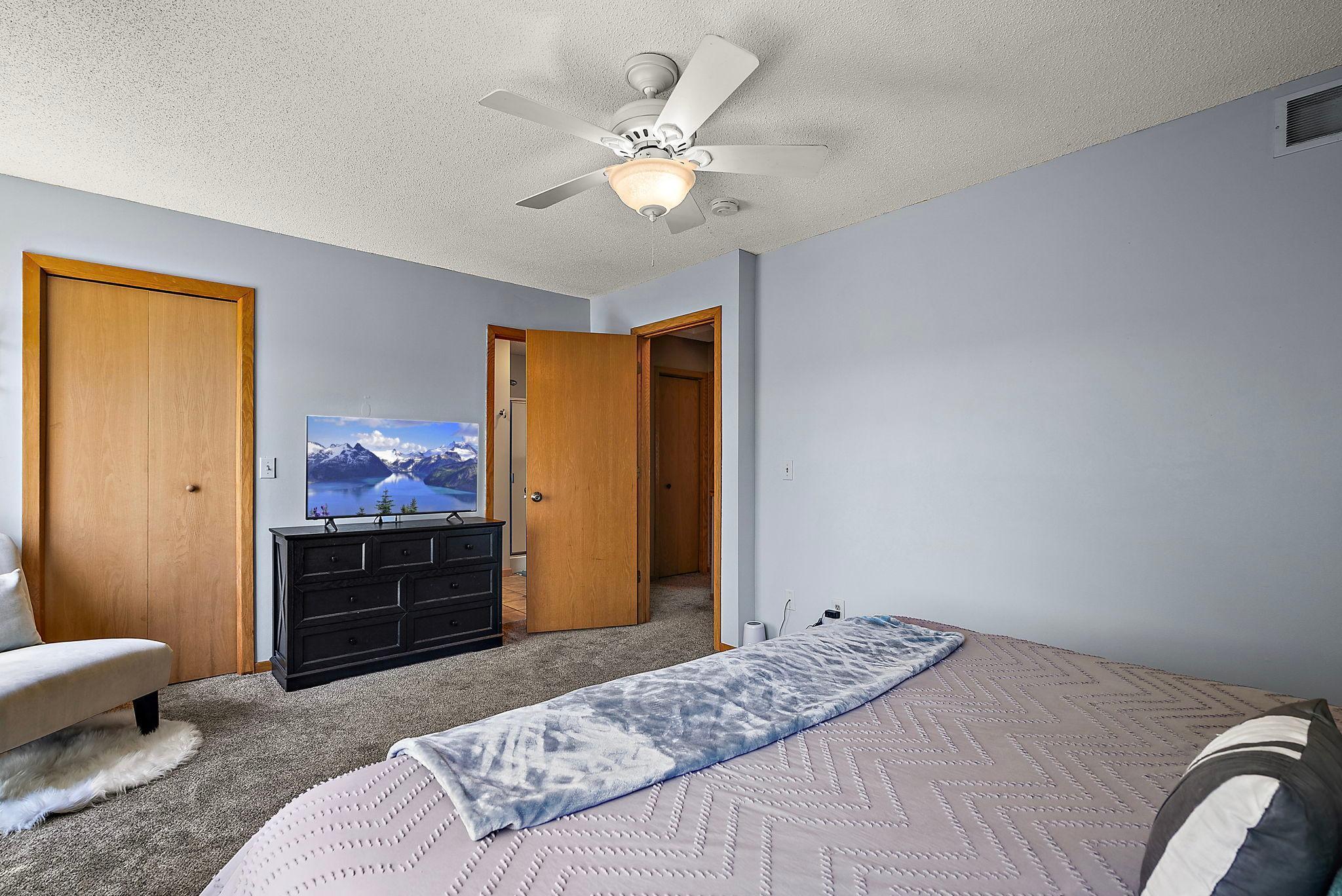 535 Mission Hills Way, Chanhassen, Minnesota image 23