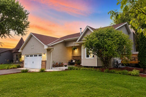 Homes For Sale - 8214 109th Place<br/> Hennepin County, Champlin, MN 55316