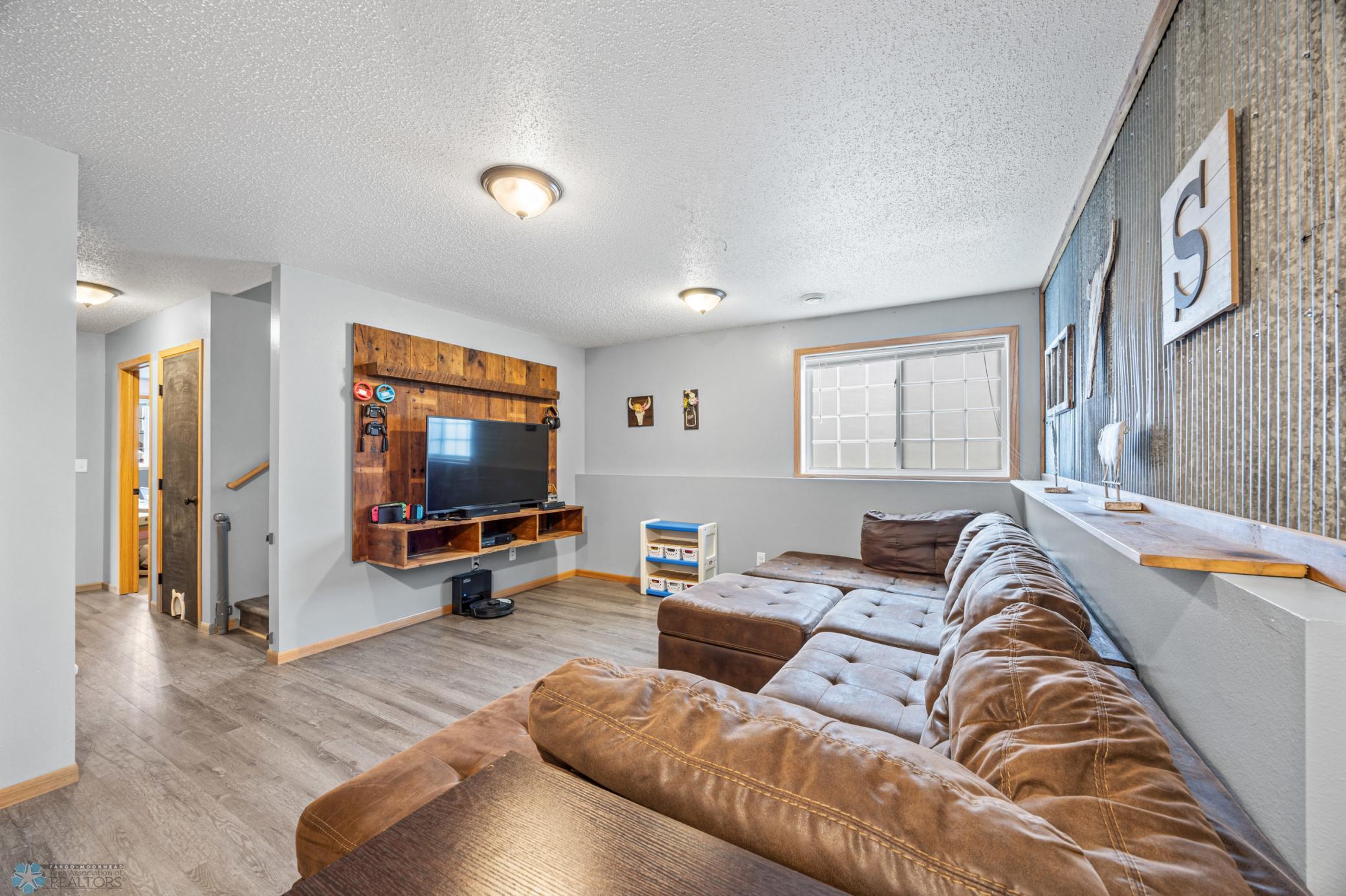1009 Eaglewood Avenue, West Fargo, North Dakota image 17
