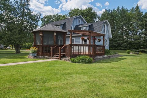 Homes For Sale - 404 N 3rd Avenue<br/> Palisade, MN 56469