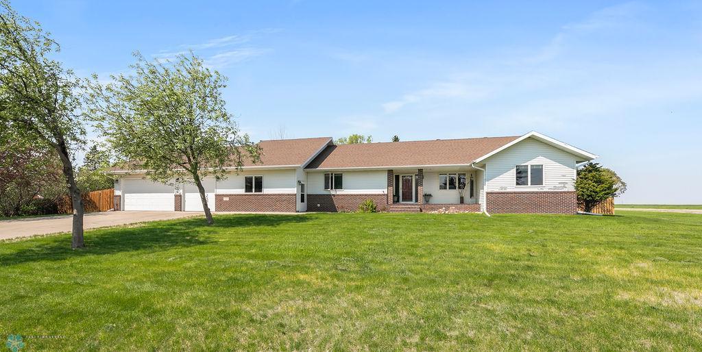 342 3rd Avenue, Casselton, North Dakota image 1