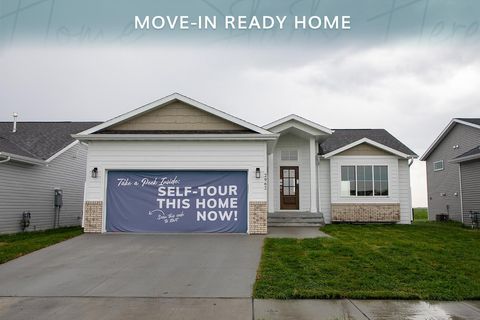 Homes For Sale - 2962 74 Avenue<br/> Fargo, ND 58104