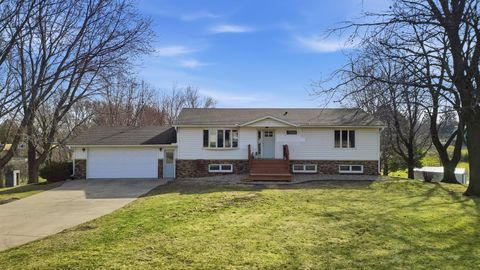 Homes For Sale - 34782 Knollcrest<br/> Waseca County, Waseca, MN 56093