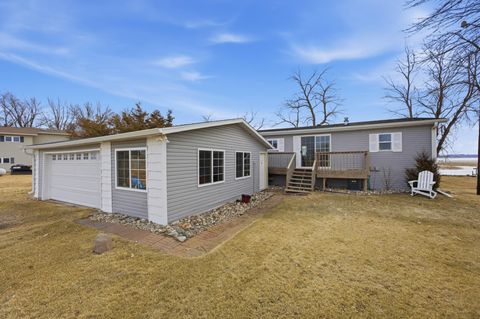 Homes For Sale - 43856 Outlet Beach Road<br/> Pelican Rapids, MN 56572